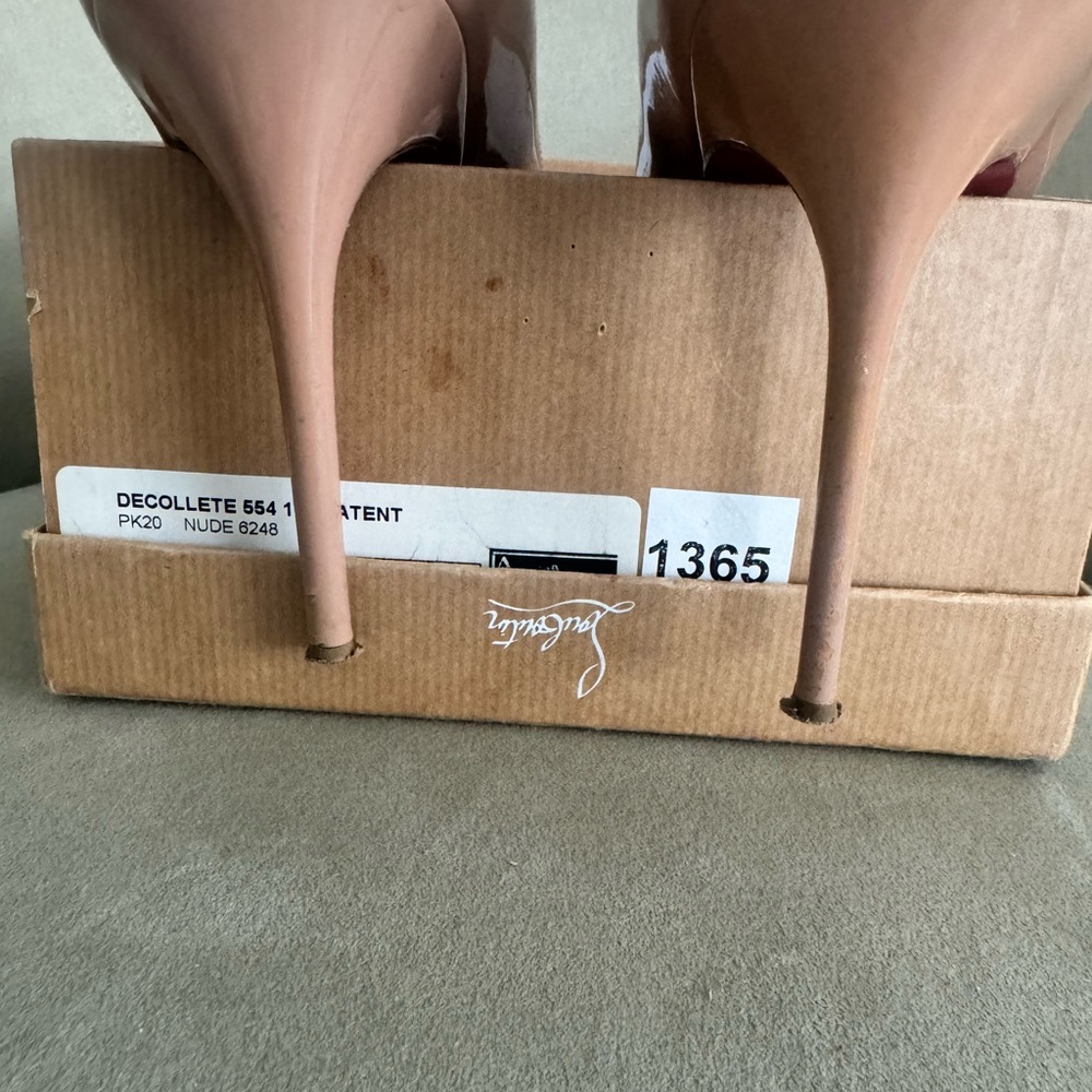 Christian Louboutin Beige Heels DECOLLETE - Picture 9 of 14